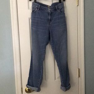 Tommy Bahama Boyfriend riled cuffed jean. Size 12. Soft as butter!
